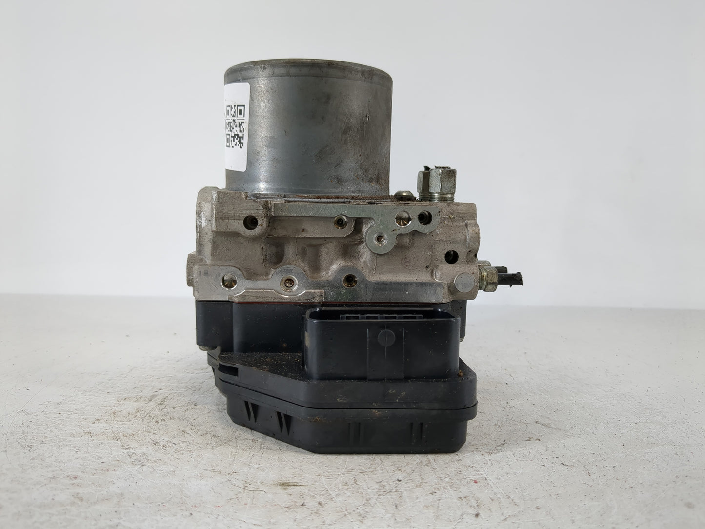 2016-2017 Infiniti Q50 ABS Pump Control Module Replacement P/N:133000-0800 47660 4GK0A Fits Fits 2016 2017 OEM Used Auto Par