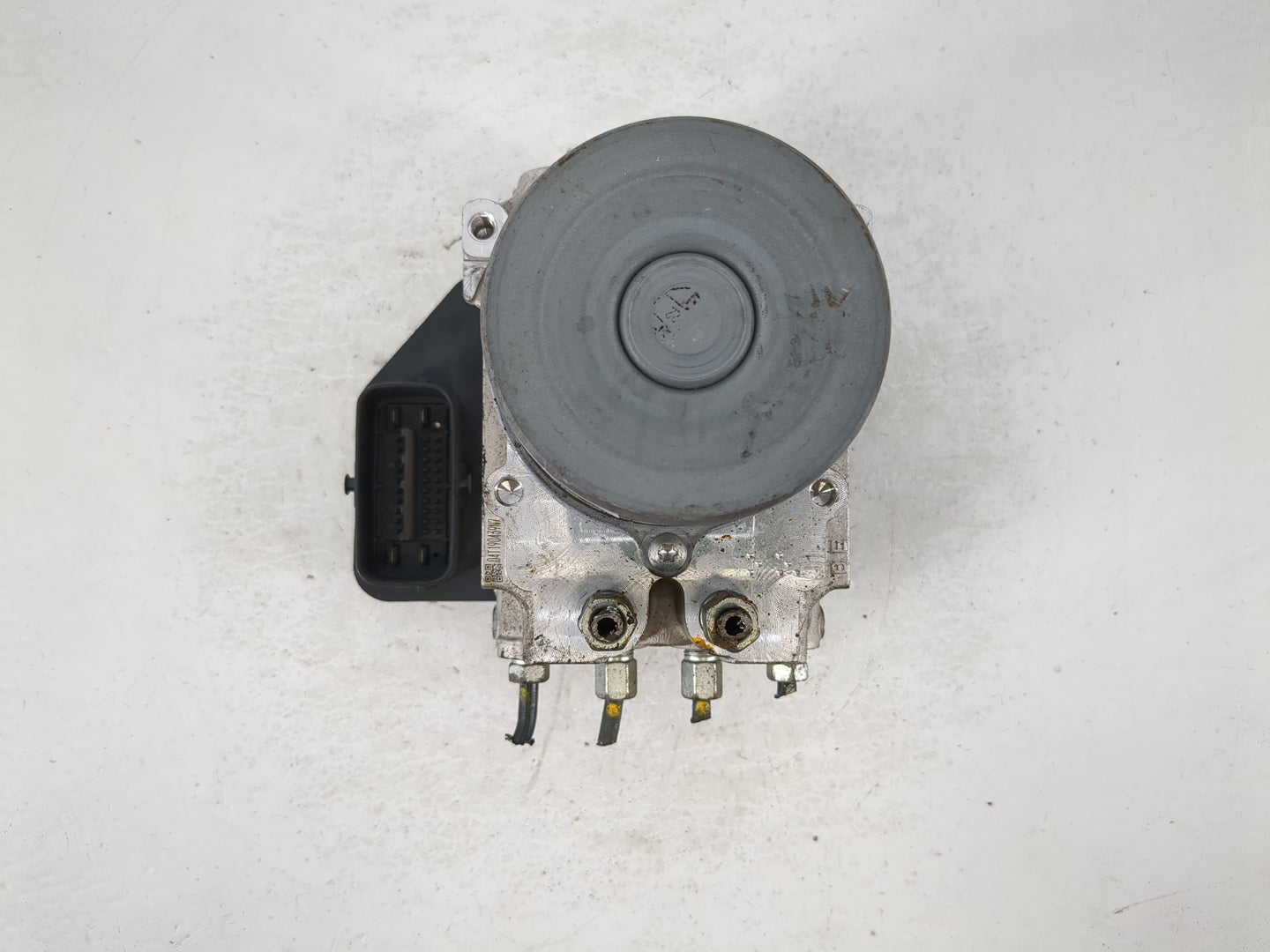 2016-2017 Infiniti Q50 ABS Pump Control Module Replacement P/N:47660 4GH1A 133000-0791 Fits Fits 2016 2017 OEM Used Auto Par
