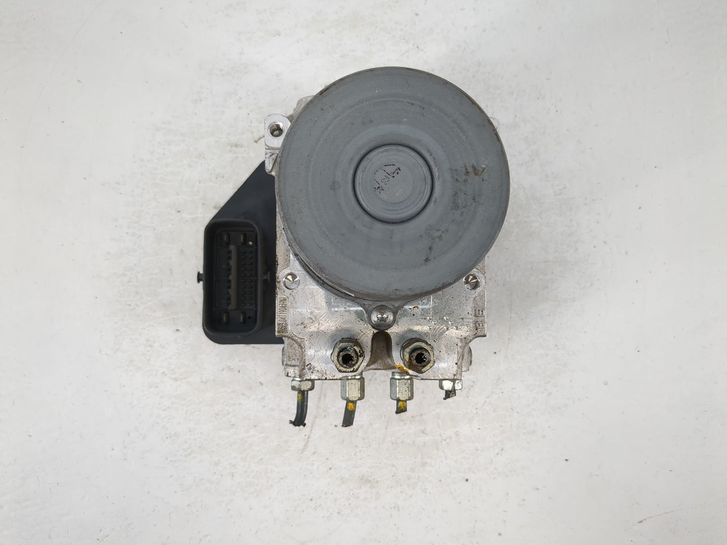 2016-2017 Infiniti Q50 ABS Pump Control Module Replacement P/N:47660 4GH1A 133000-0791 Fits Fits 2016 2017 OEM Used Auto Par