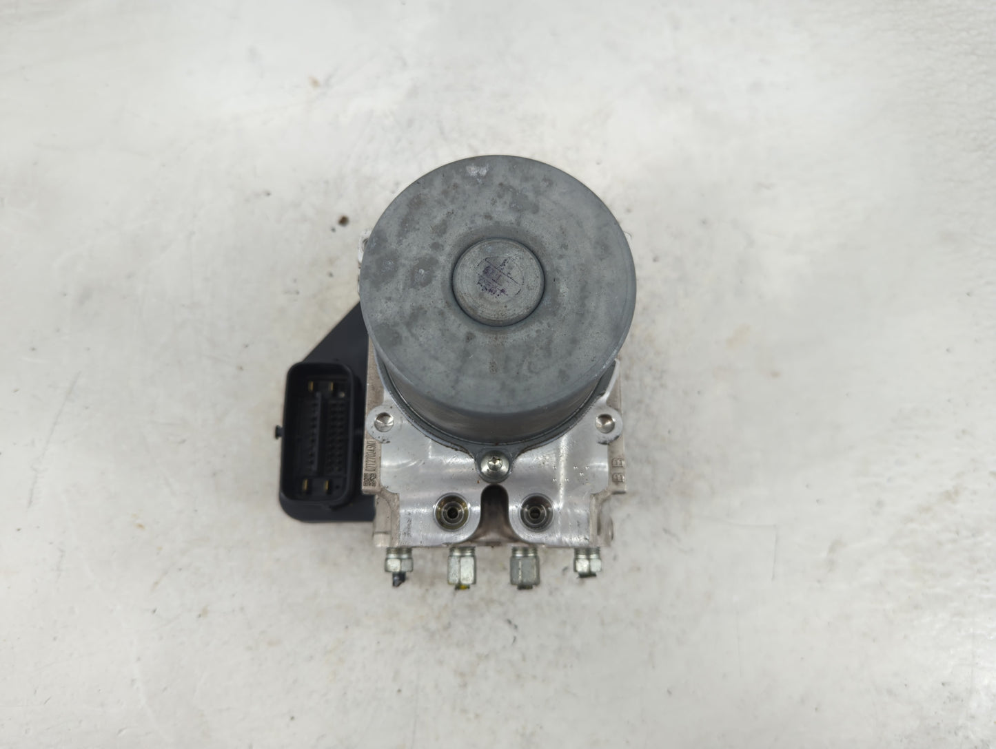 2016-2017 Infiniti Q50 ABS Pump Control Module Replacement P/N:133000-0800 47660 4GK0A Fits Fits 2016 2017 OEM Used Auto Par