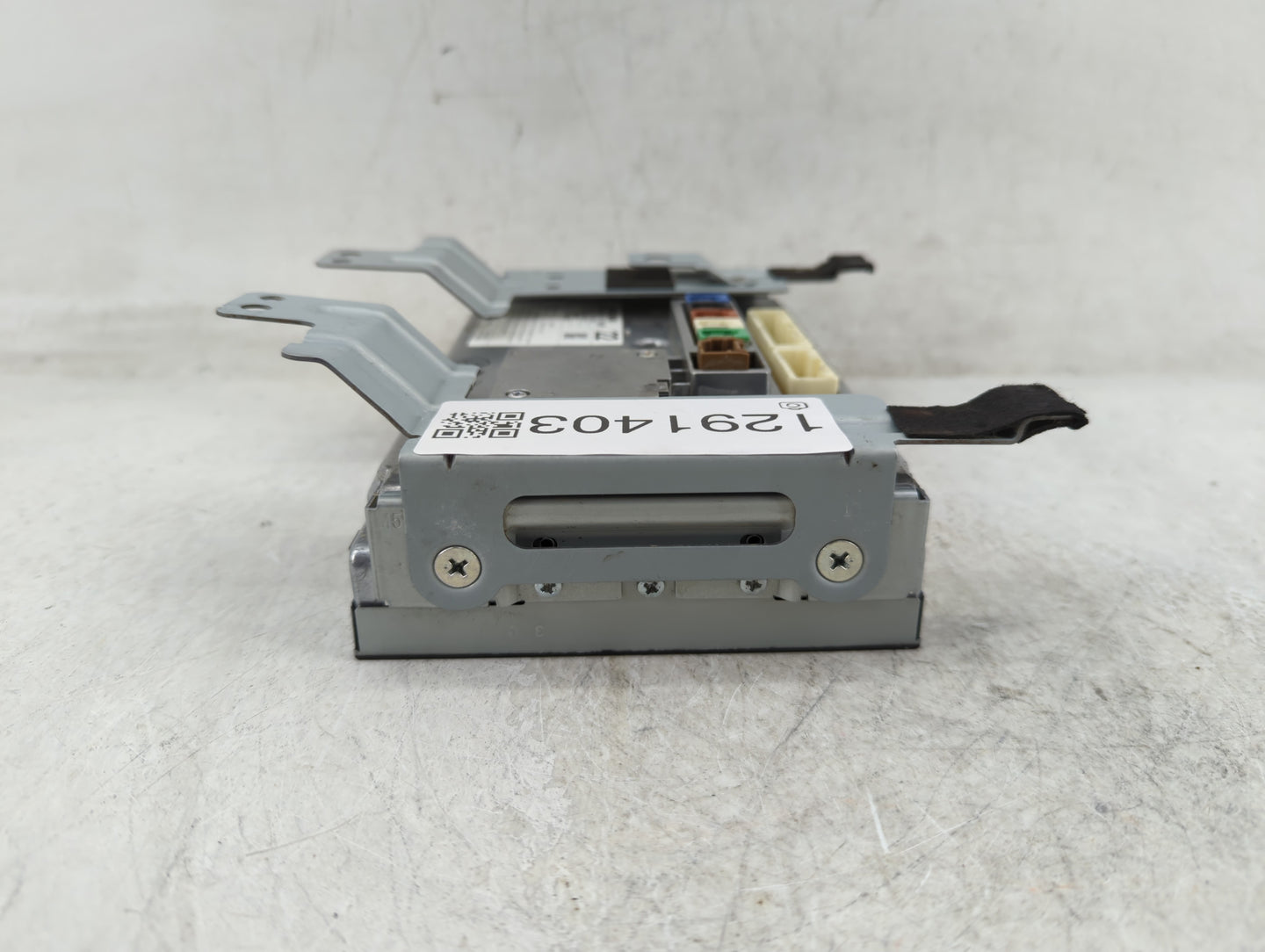 2016-2017 Infiniti Q50 Information Display Screen - Oemusedautoparts1.com