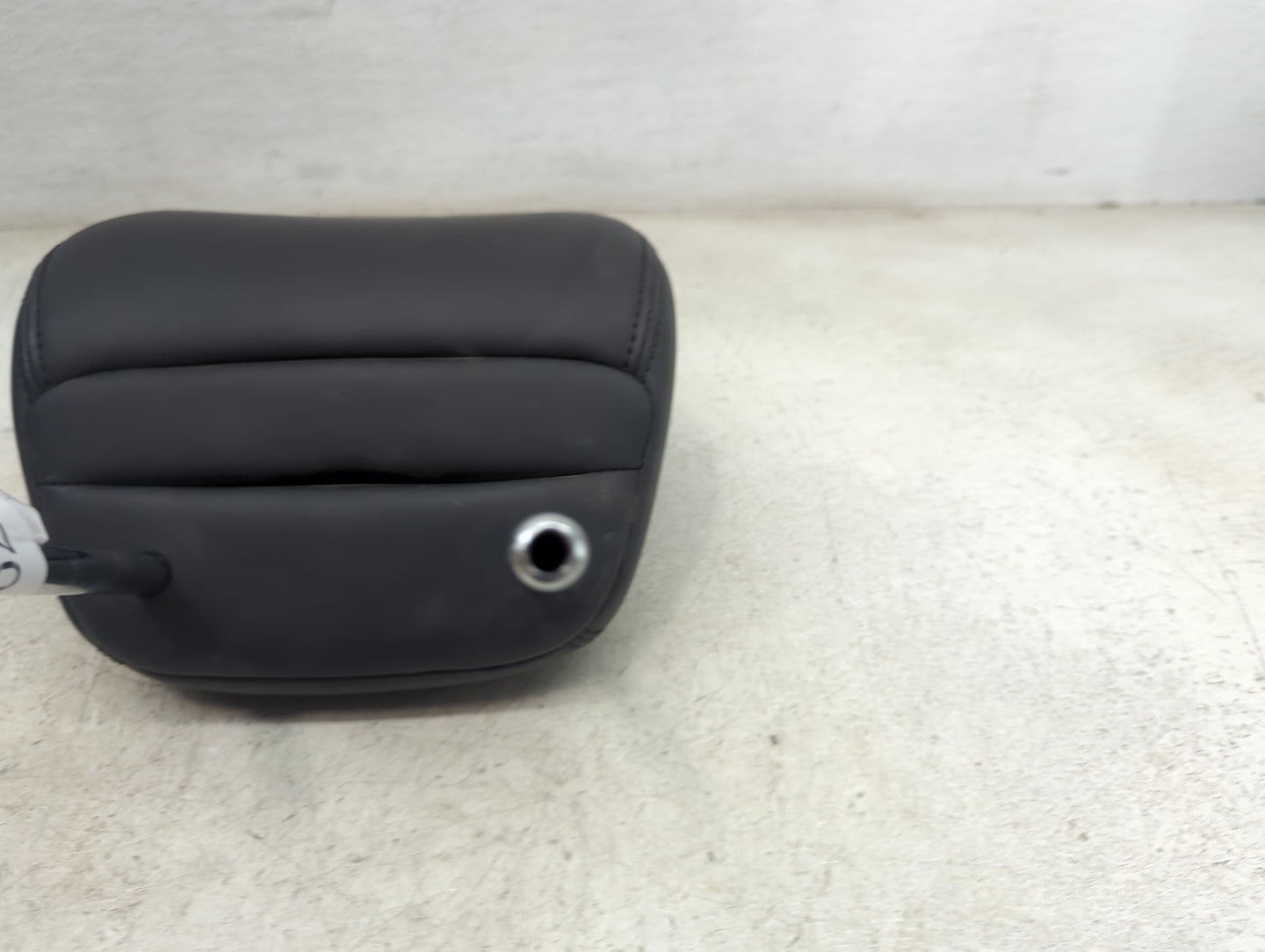 2016 Infiniti Q50 Headrest Head Rest Front Driver Seat Black - Oemusedautoparts1.com