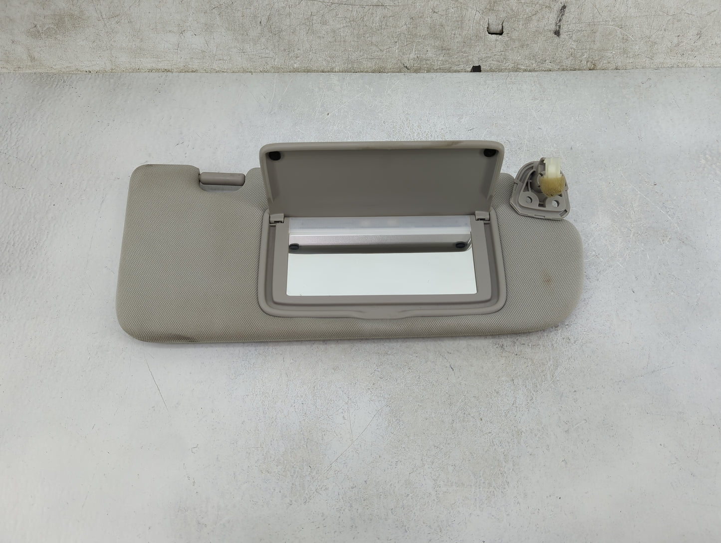 2014-2020 Infiniti Q50 Sun Visor Shade Replacement Passenger Right Mirror Fits Fits 2014 2015 2016 2017 2018 2019 2020 OEM U