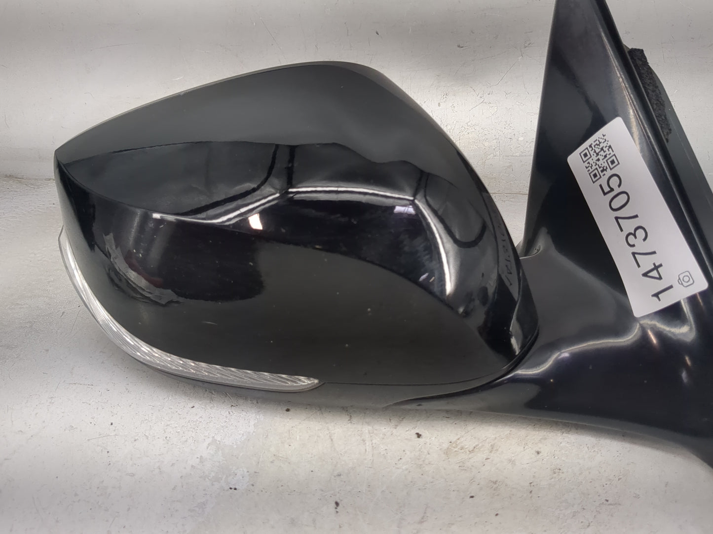 2016-2019 Infiniti Q50 Passenger Side View Mirror - Right Door Mirror OEM Used - Oemusedautoparts1.com