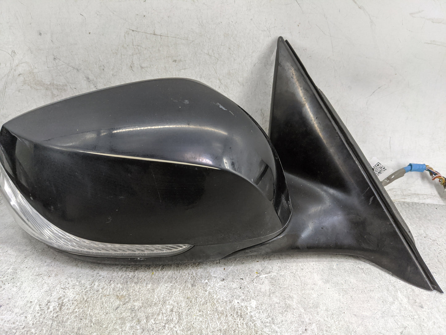 2014-2020 Infiniti Q50 Passenger Side View Mirror - Right Door Mirror OEM Used - Oemusedautoparts1.com