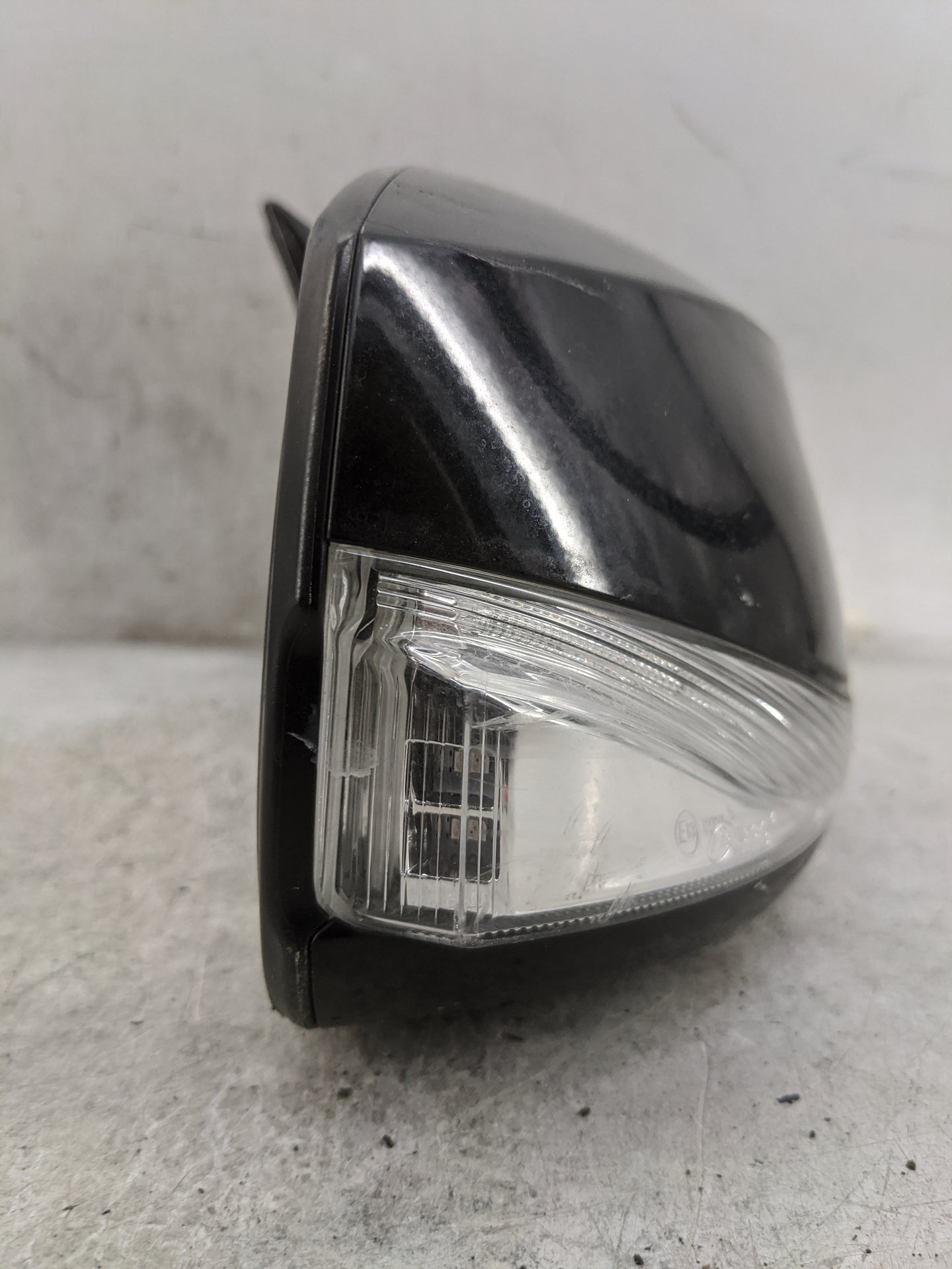 2014-2020 Infiniti Q50 Passenger Side View Mirror - Right Door Mirror OEM Used - Oemusedautoparts1.com