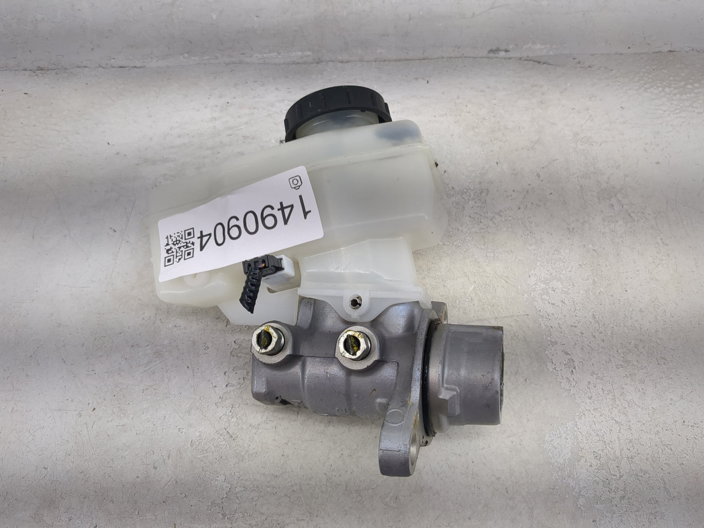 2014-2020 Infiniti Q50 Brake Master Cylinder 1490904 - Oemusedautoparts1.com