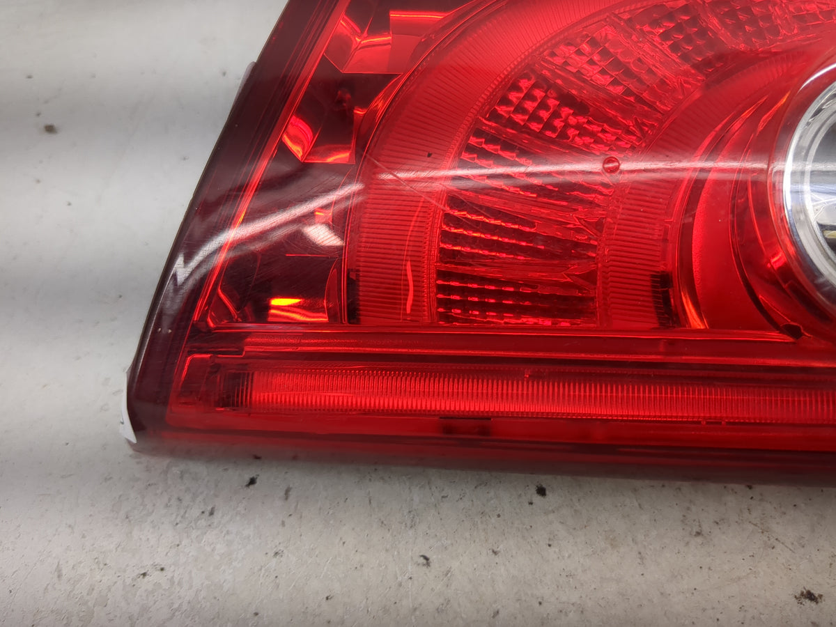2016-2017 Infiniti Q50 Passenger Right Side Deck Lid Mounted Tail Light - Oemusedautoparts1.com
