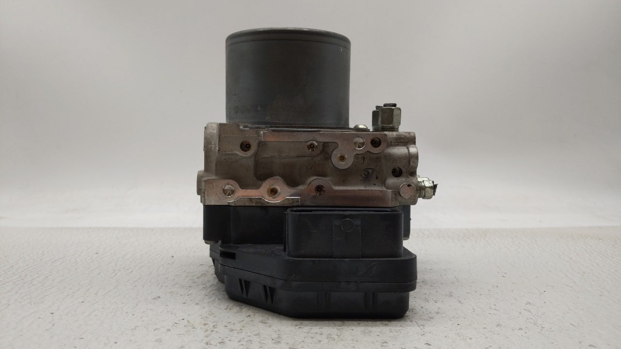 2016-2017 Infiniti Q50 ABS Pump Control Module Replacement P/N:47660 4GH0A 47660 4GK0A Fits Fits 2016 2017 OEM Used Auto Par