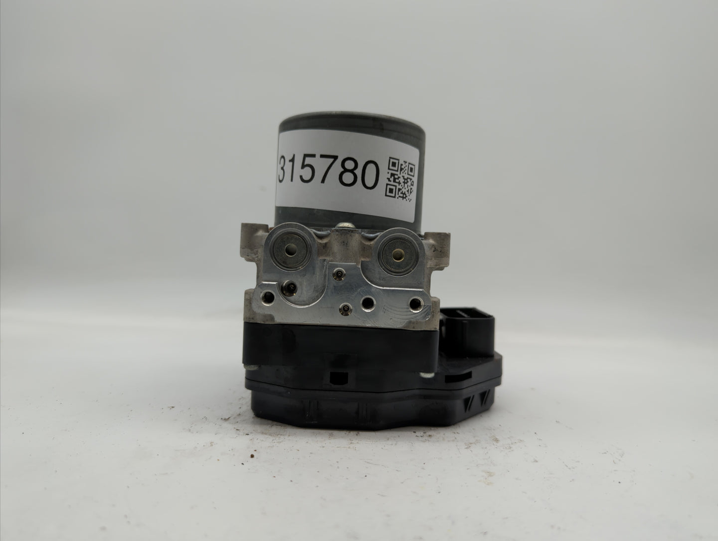 2016-2017 Infiniti Q50 ABS Pump Control Module Replacement P/N:47660 4GH0A Fits Fits 2016 2017 OEM Used Auto Parts - Oemused