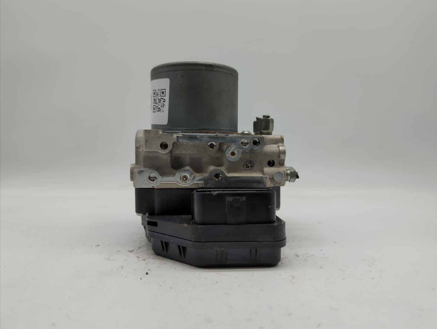 2016-2017 Infiniti Q50 ABS Pump Control Module Replacement P/N:47660 4GH0A Fits Fits 2016 2017 OEM Used Auto Parts - Oemused