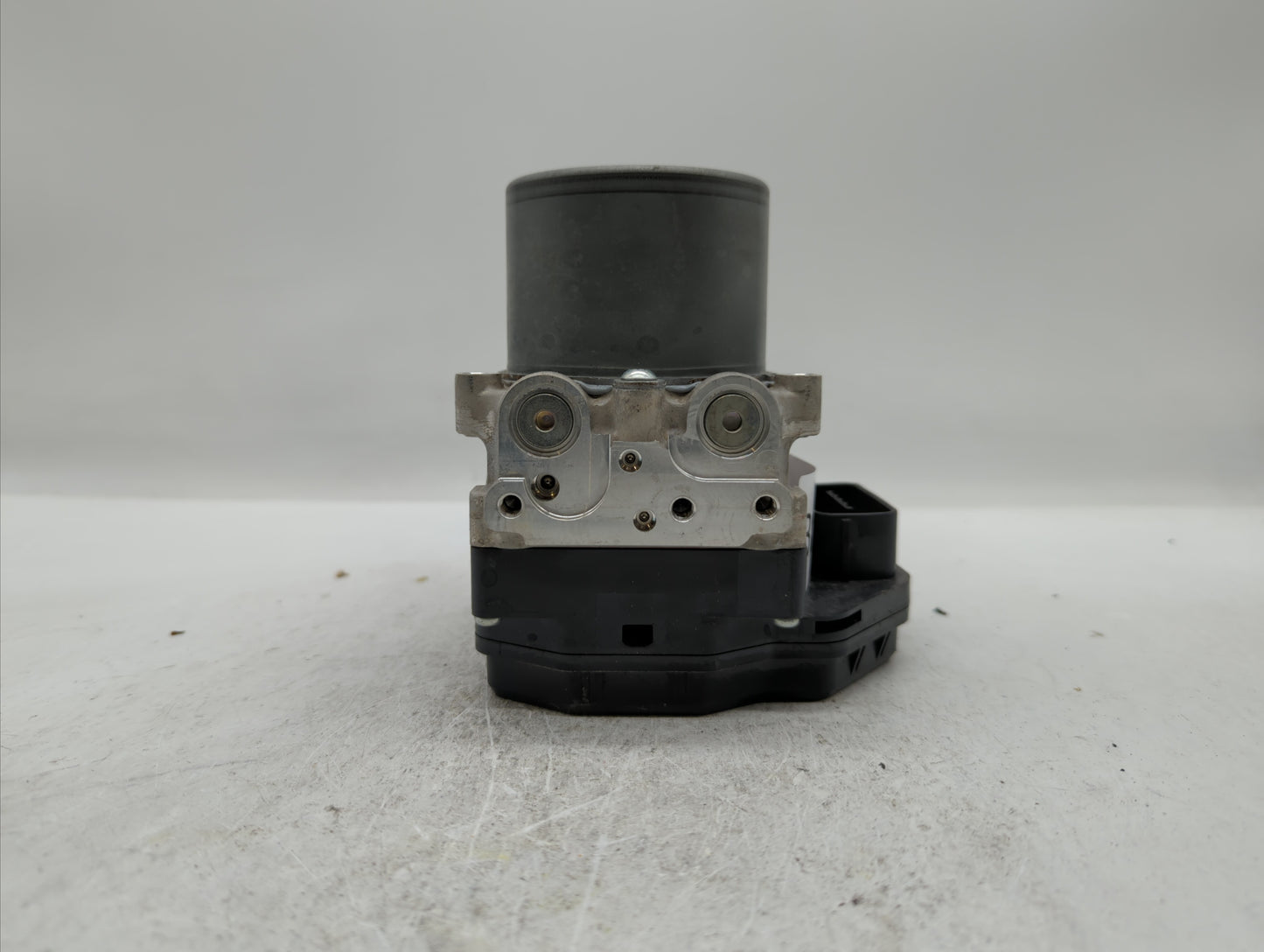 2016-2017 Infiniti Q50 ABS Pump Control Module Replacement P/N:47660 4GH0A Fits Fits 2016 2017 OEM Used Auto Parts - Oemused