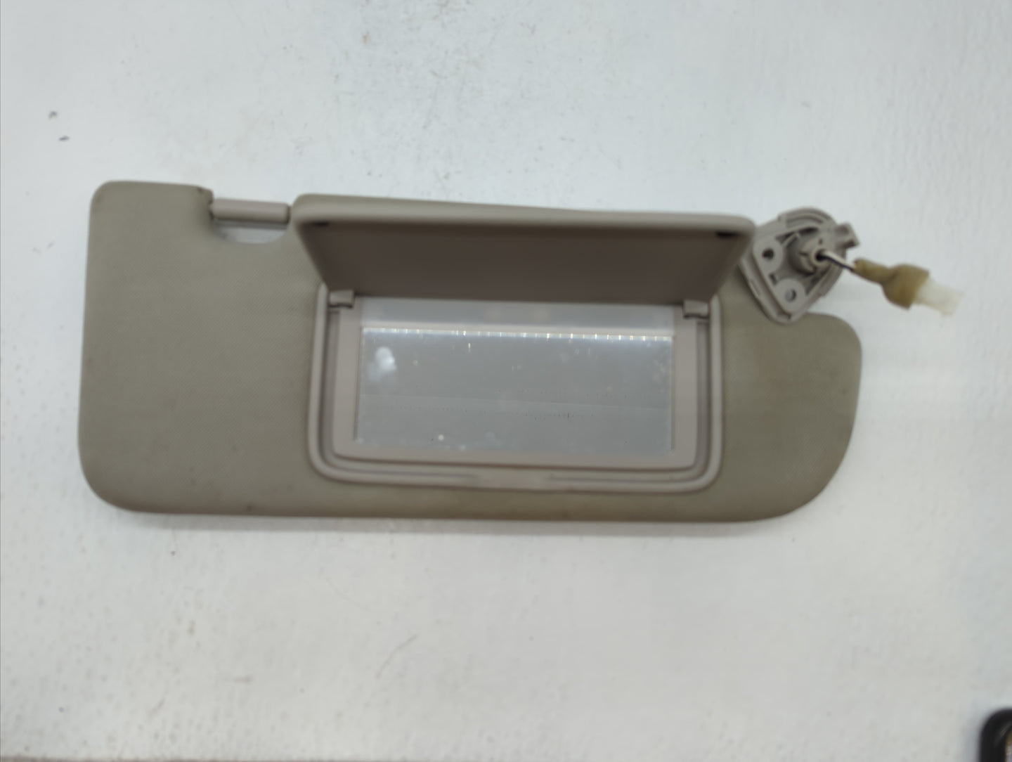 2014-2018 Infiniti Q50 Sun Visor Shade Replacement Passenger Right Mirror Fits Fits 2014 2015 2016 2017 2018 OEM Used Auto P