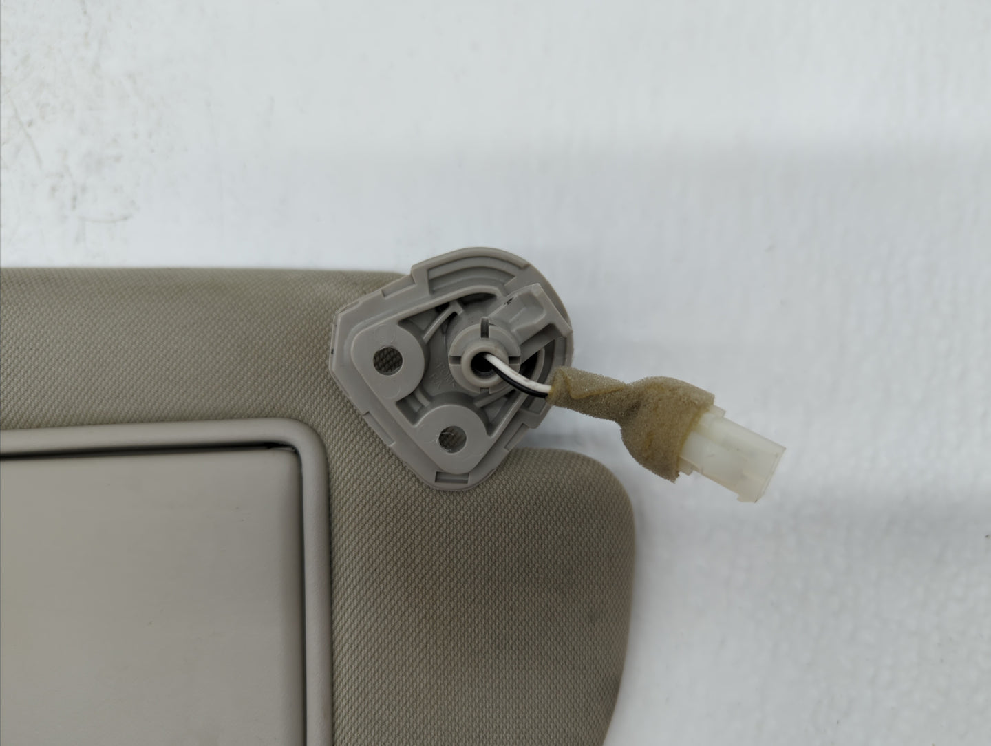 2014-2018 Infiniti Q50 Sun Visor Shade Replacement Passenger Right Mirror Fits Fits 2014 2015 2016 2017 2018 OEM Used Auto P