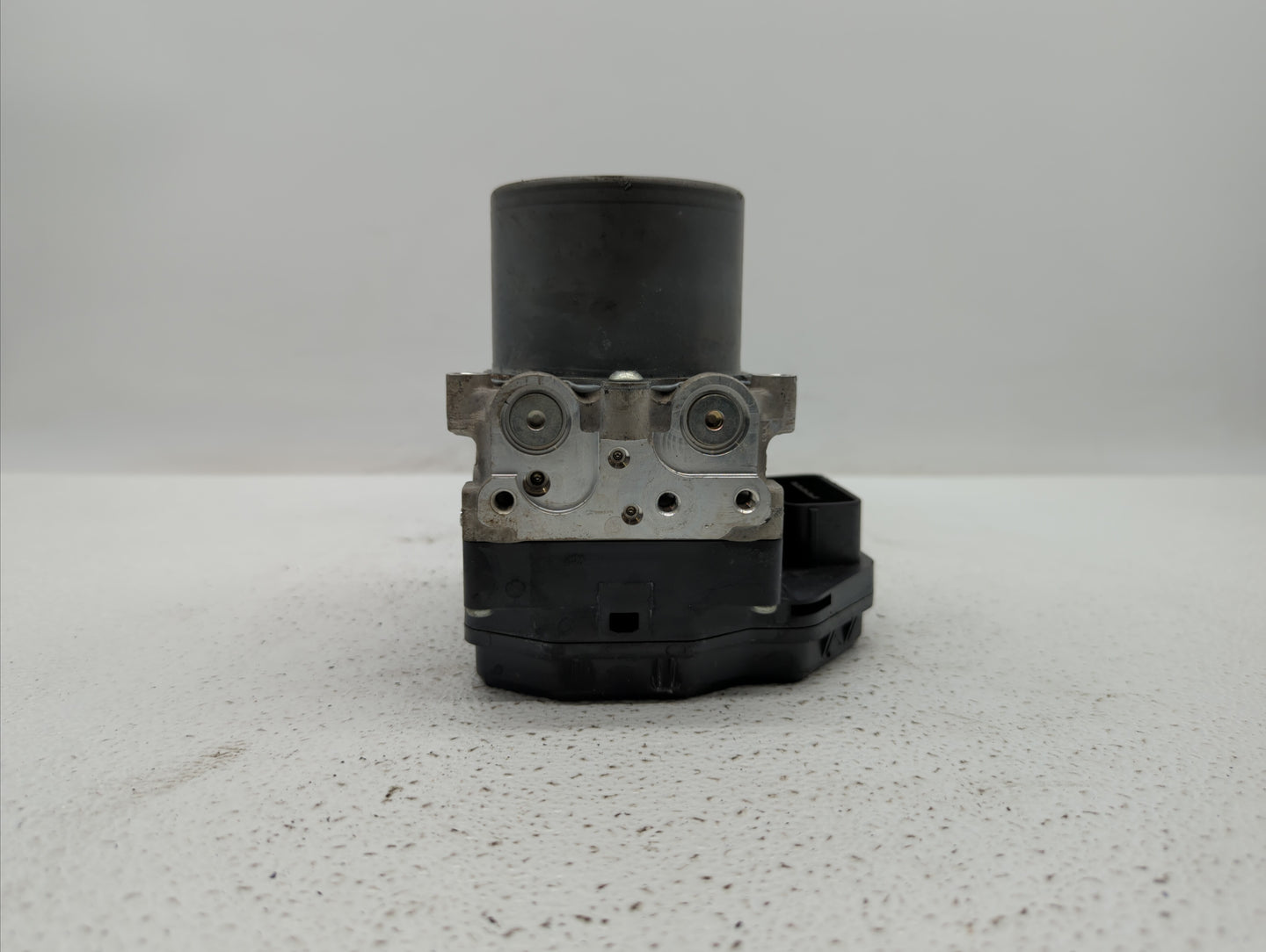 2016-2017 Infiniti Q50 ABS Pump Control Module Replacement P/N:47660 4GH0A Fits Fits 2016 2017 OEM Used Auto Parts - Oemused