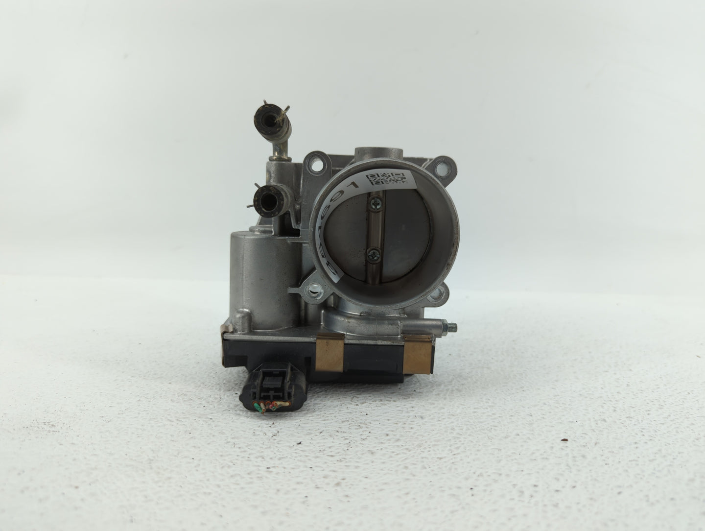 2016-2018 Infiniti Q50 Throttle Body P/N:RME60-52 Fits Fits 2016 2017 2018 OEM Used Auto Parts - Oemusedautoparts1.com