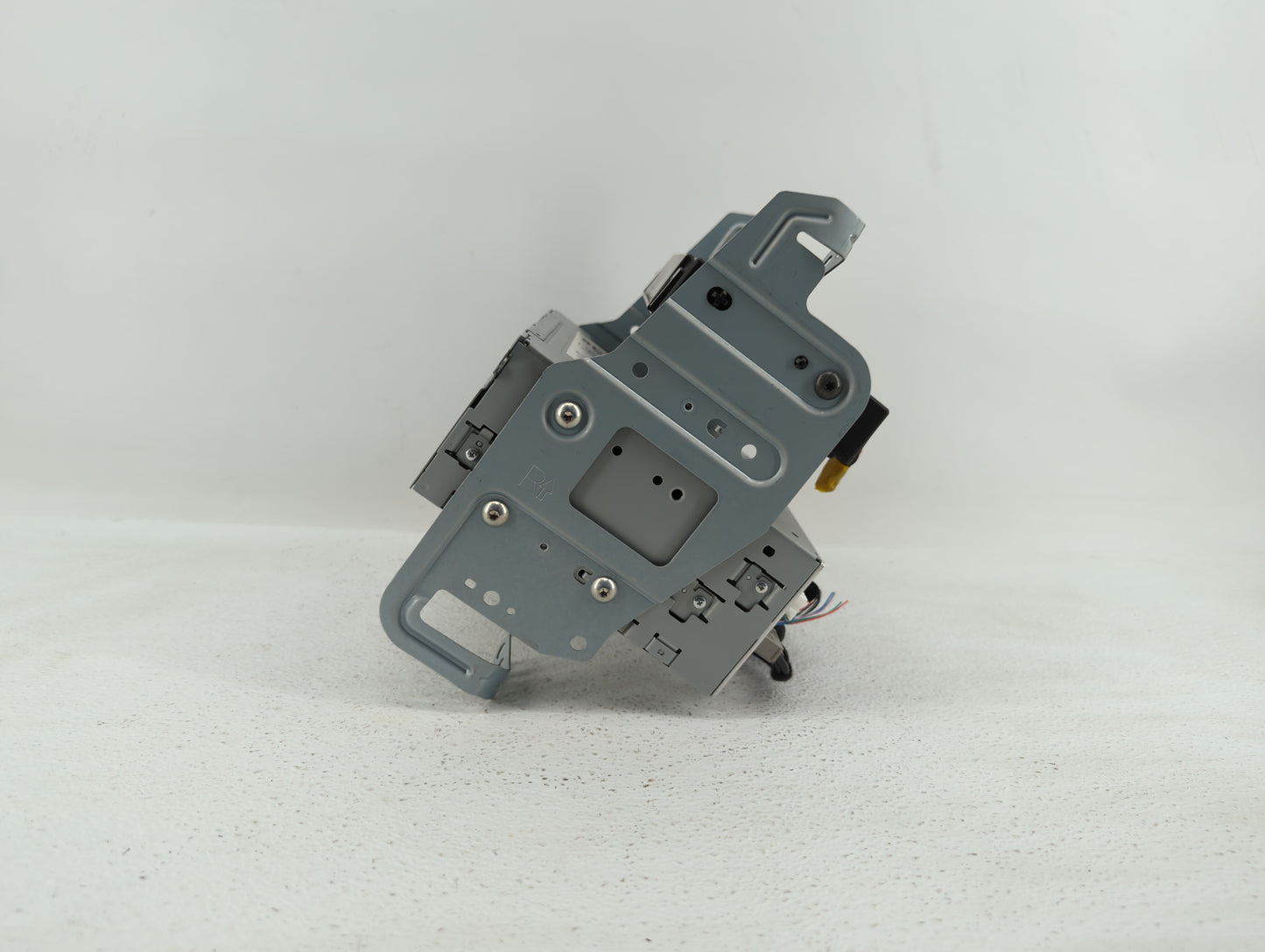 2016-2018 Infiniti Q50 Am Fm Cd Player Radio Receiver - Oemusedautoparts1.com