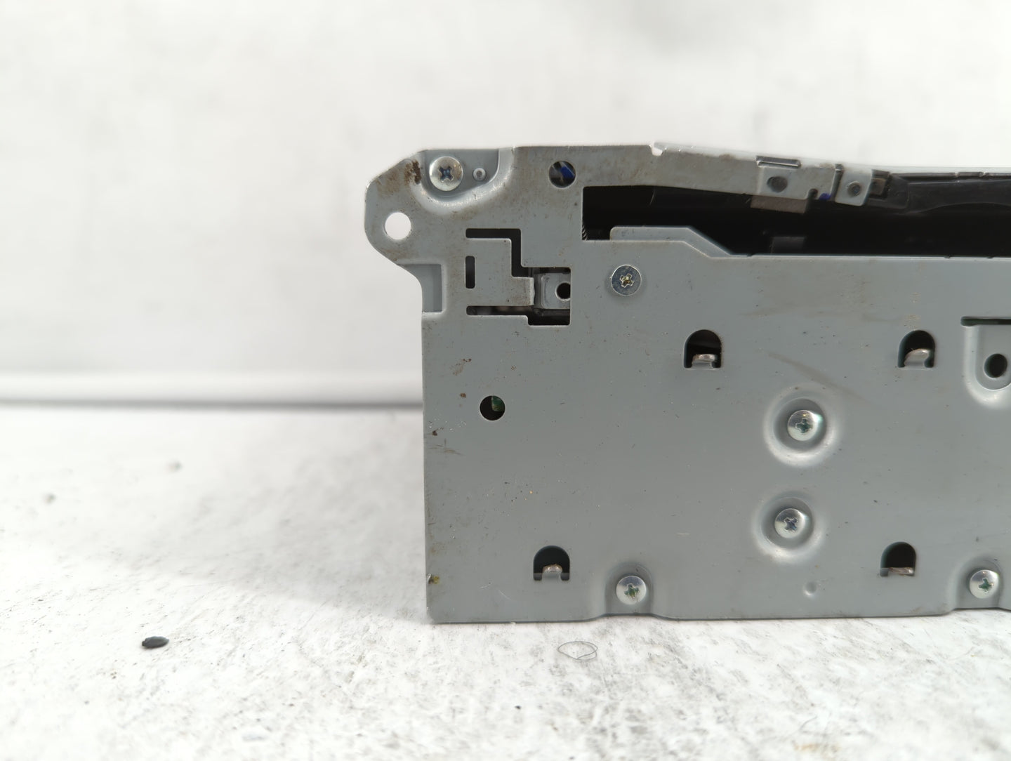 2016-2018 Infiniti Q50 Am Fm Cd Player Radio Receiver - Oemusedautoparts1.com