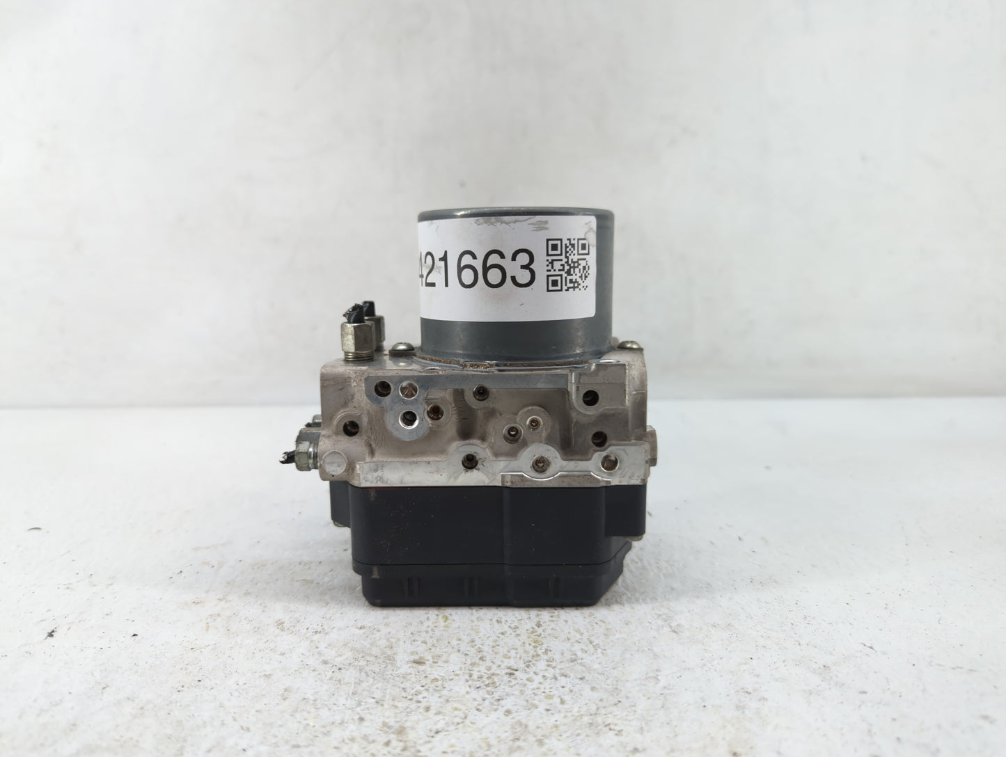 2016-2017 Infiniti Q50 ABS Pump Control Module Replacement P/N:47660 4GH0A 47660 4GK0A Fits Fits 2016 2017 OEM Used Auto Par