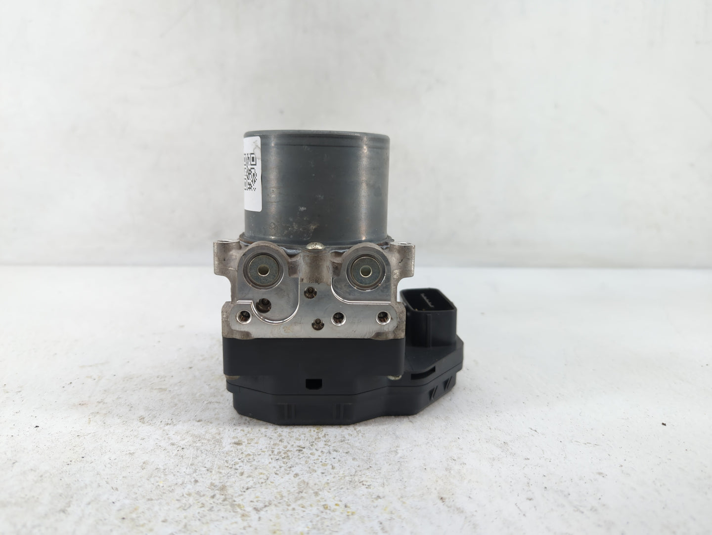 2016-2017 Infiniti Q50 ABS Pump Control Module Replacement P/N:47660 4GH0A 47660 4GK0A Fits Fits 2016 2017 OEM Used Auto Par