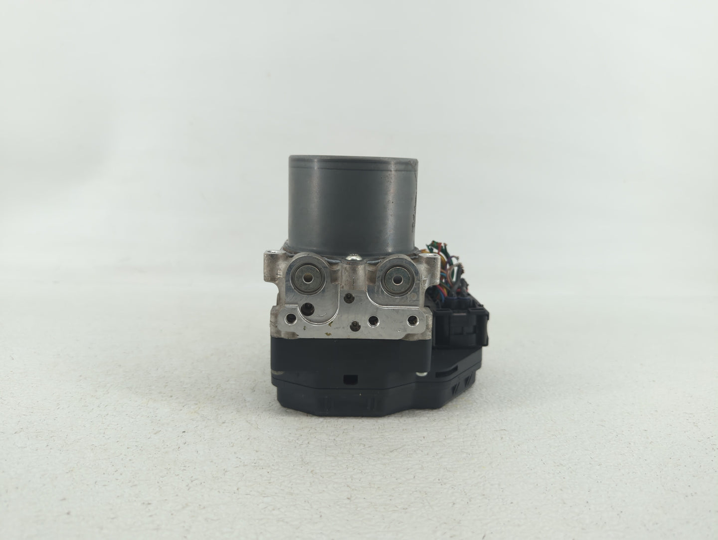 2016-2017 Infiniti Q50 ABS Pump Control Module Replacement P/N:47660 4GK1A 47660 4GH0A, 47660 4GK0A Fits Fits 2016 2017 OEM 