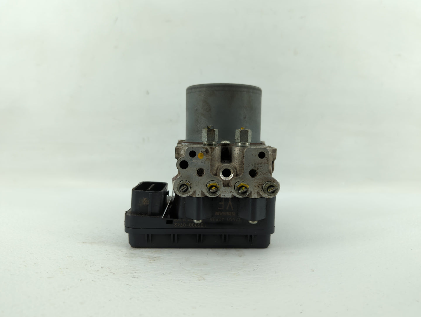 2016-2018 Infiniti Q50 ABS Pump Control Module Replacement P/N:47660 4GH0A 47660 4GF0A Fits Fits 2016 2017 2018 OEM Used Aut