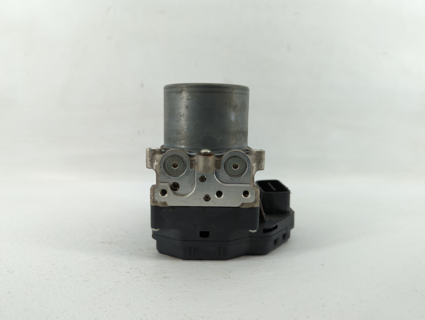 2016-2018 Infiniti Q50 ABS Pump Control Module Replacement P/N:47660 4GH0A 47660 4GF0A Fits Fits 2016 2017 2018 OEM Used Aut