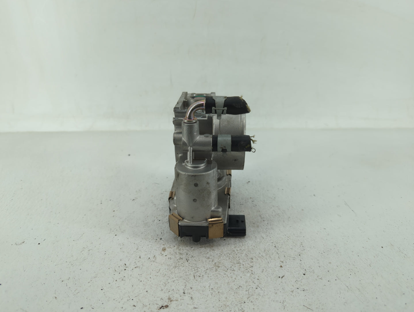 2016-2020 Infiniti Q50 Throttle Body P/N:RME60-52 Fits Fits 2016 2017 2018 2019 2020 OEM Used Auto Parts - Oemusedautoparts1