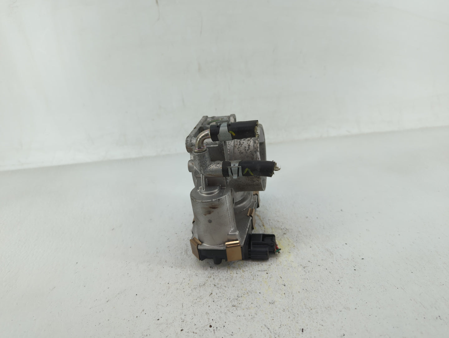 2016-2020 Infiniti Q50 Throttle Body P/N:RME60-52 Fits Fits 2016 2017 2018 2019 2020 OEM Used Auto Parts - Oemusedautoparts1