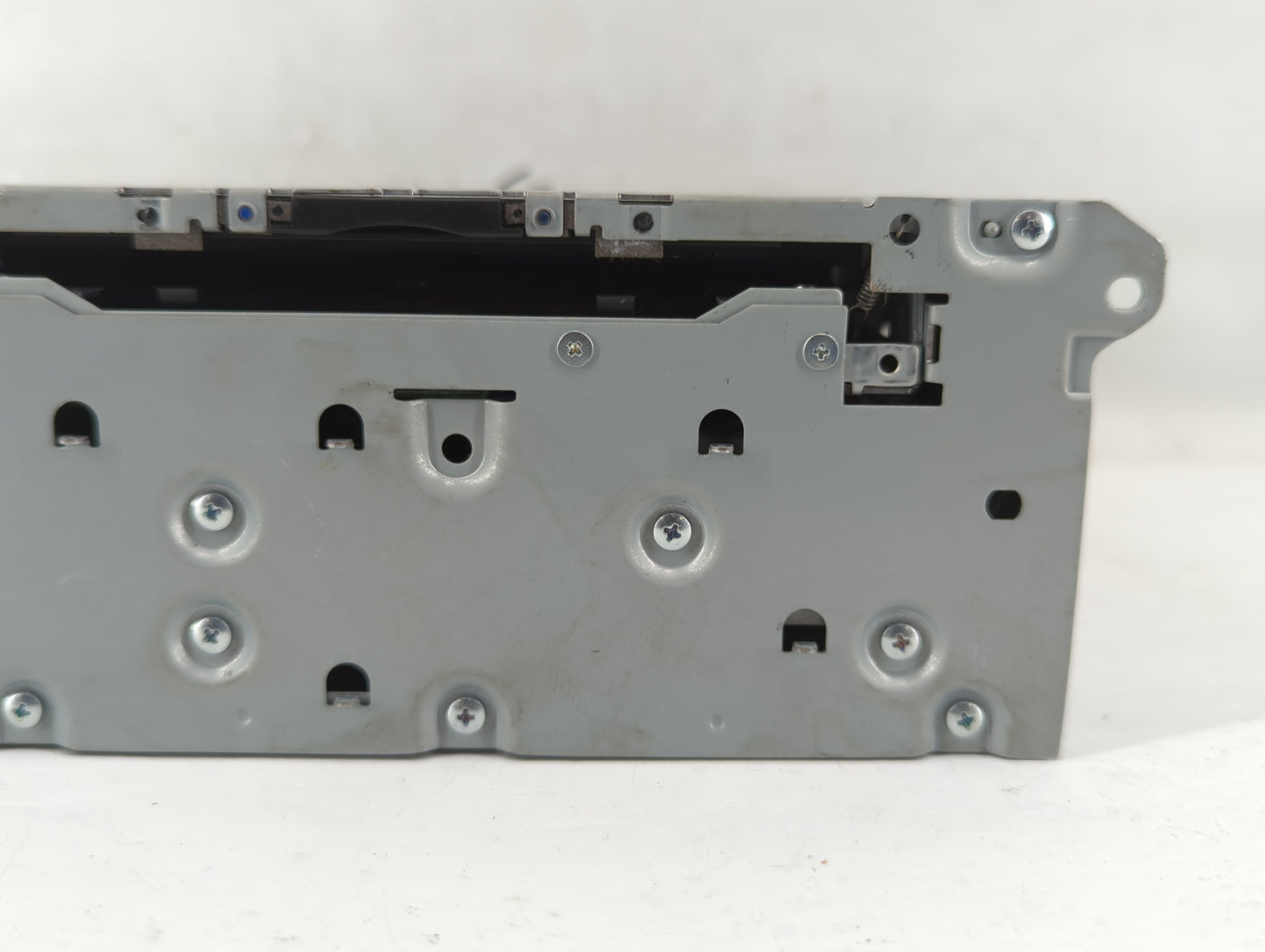 2016-2018 Infiniti Q50 Am Fm Cd Player Radio Receiver - Oemusedautoparts1.com