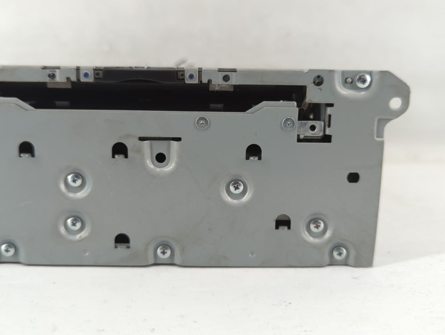 2016-2018 Infiniti Q50 Am Fm Cd Player Radio Receiver - Oemusedautoparts1.com