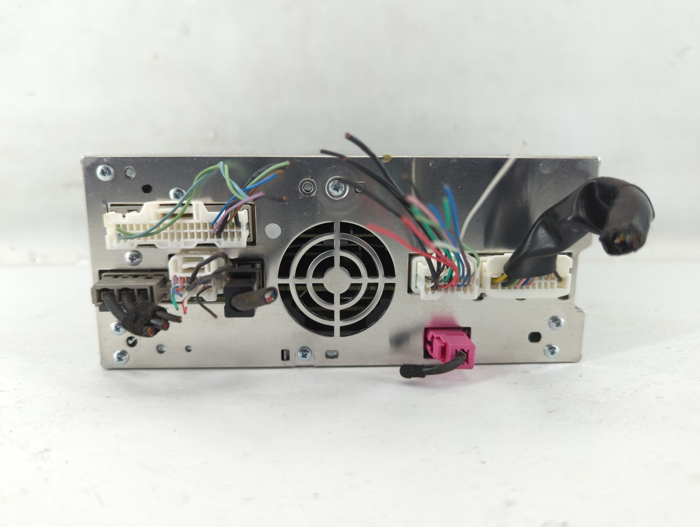 2016-2018 Infiniti Q50 Am Fm Cd Player Radio Receiver - Oemusedautoparts1.com