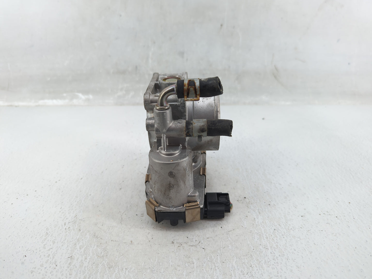 2016-2020 Infiniti Q50 Throttle Body P/N:RME60-52 Fits Fits 2016 2017 2018 2019 2020 OEM Used Auto Parts - Oemusedautoparts1