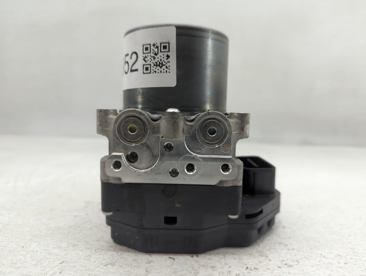 2016-2017 Infiniti Q50 Anti-Lock Brake ABS Pump Module Actuator OEM P/N:47660 4GK1A Fits Fits 2016 2017 OEM Used Auto Parts 