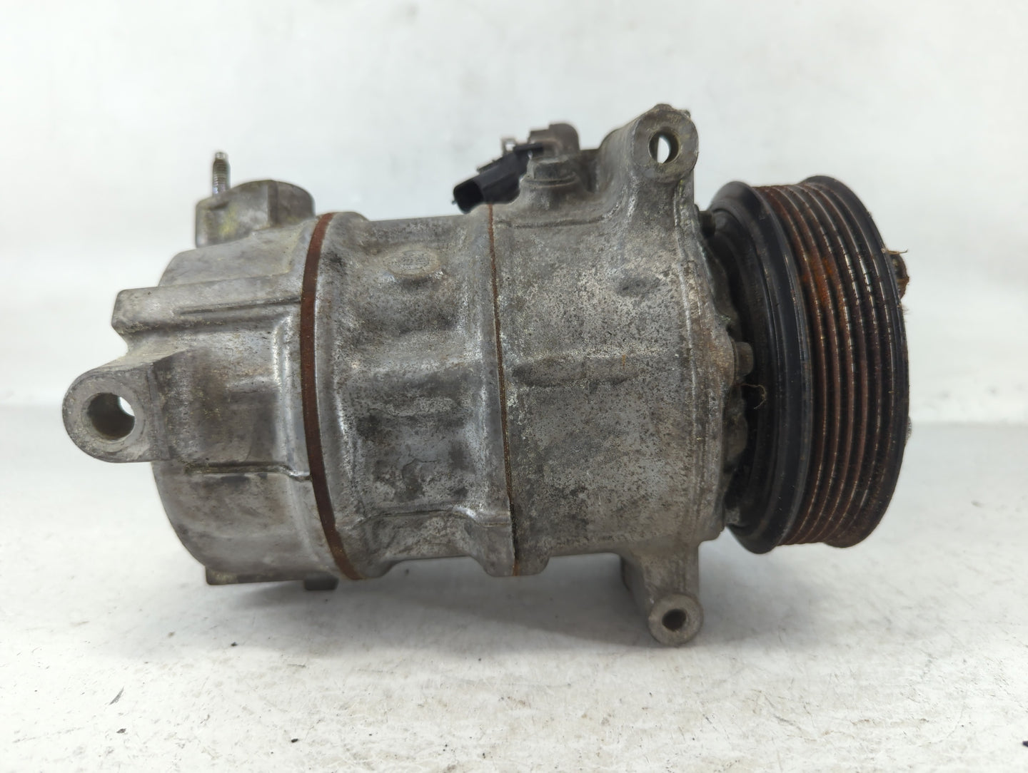 2016-2020 Infiniti Q50 Air Conditioning A/c Ac Compressor Oem - Oemusedautoparts1.com