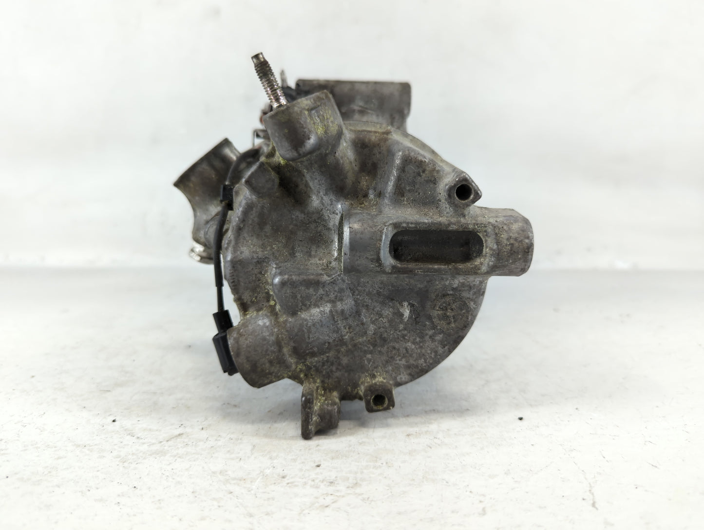 2016-2020 Infiniti Q50 Air Conditioning A/c Ac Compressor Oem - Oemusedautoparts1.com