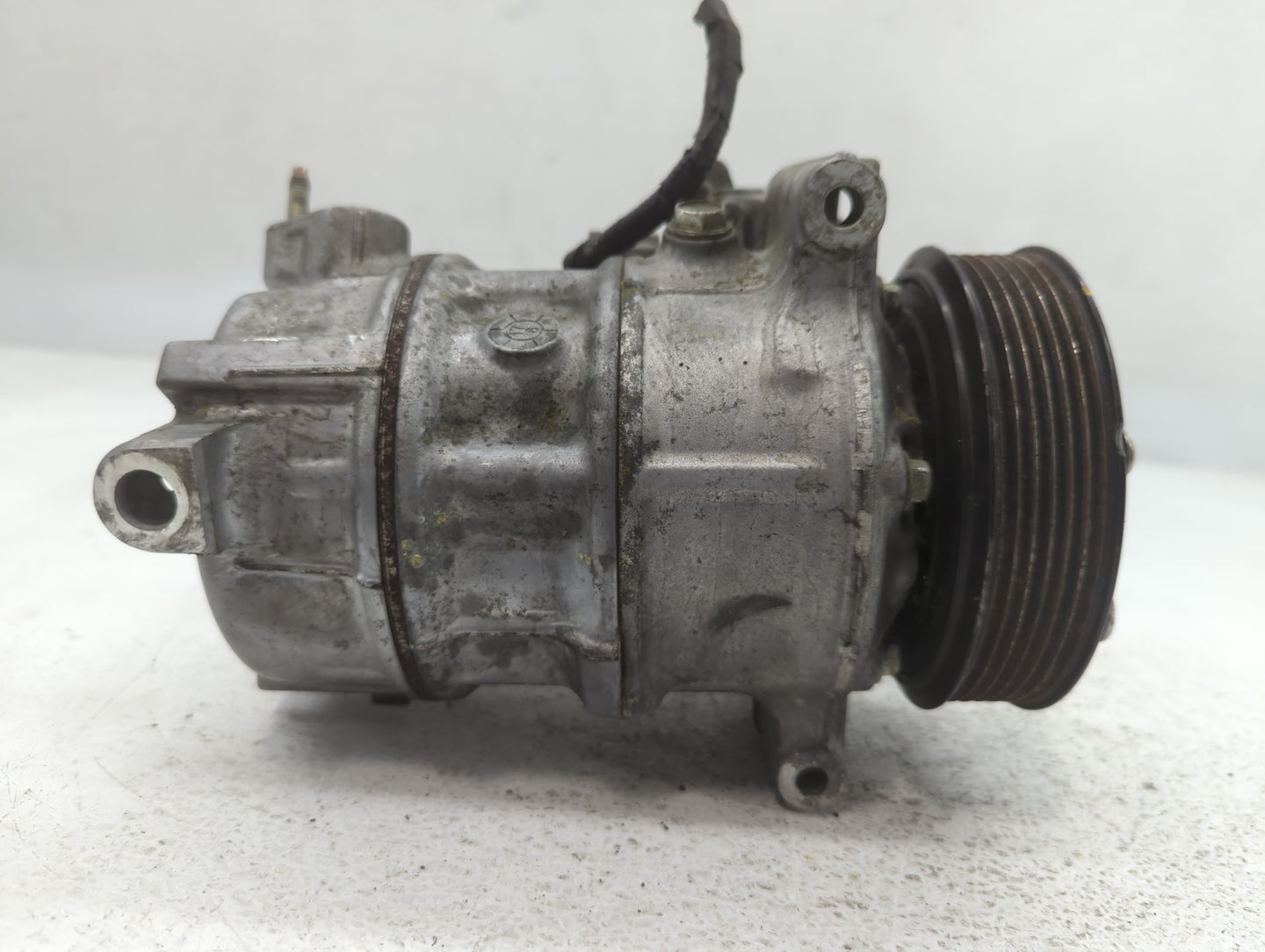 2016-2020 Infiniti Q50 Air Conditioning A/c Ac Compressor Oem - Oemusedautoparts1.com