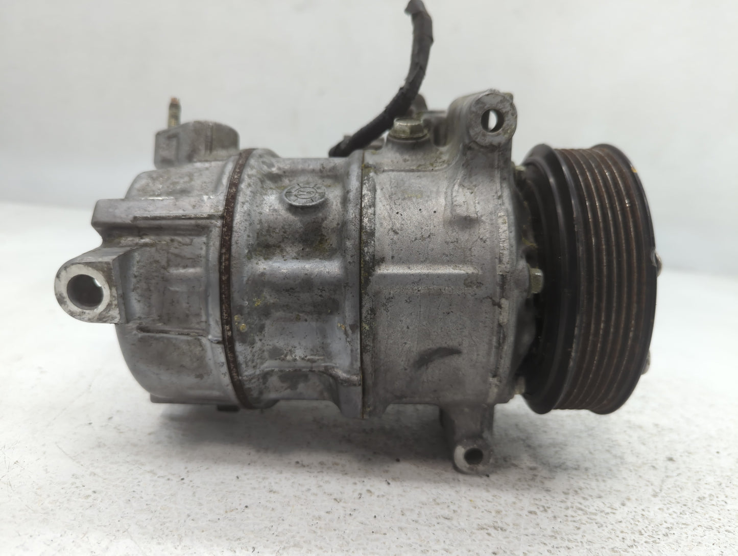 2016-2020 Infiniti Q50 Air Conditioning A/c Ac Compressor Oem - Oemusedautoparts1.com