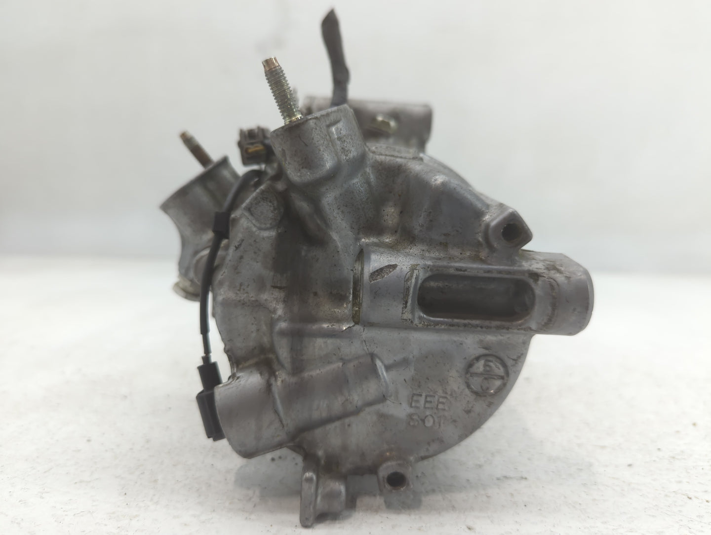 2016-2020 Infiniti Q50 Air Conditioning A/c Ac Compressor Oem - Oemusedautoparts1.com