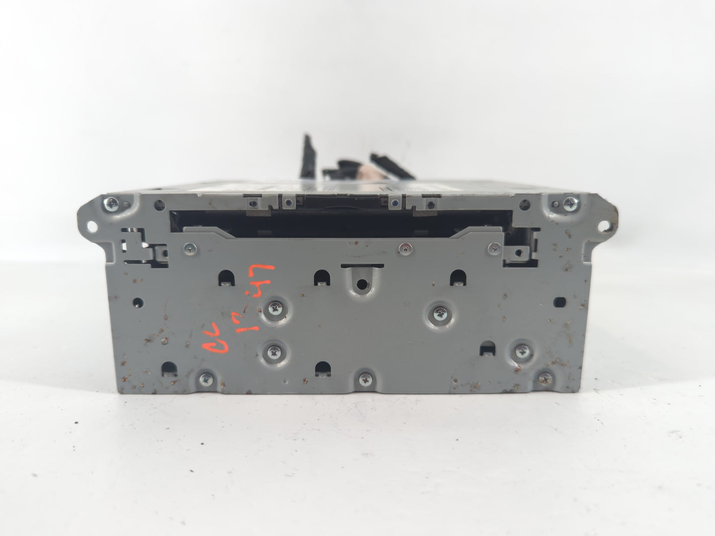 2016-2018 Infiniti Q50 Am Fm Cd Player Radio Receiver - Oemusedautoparts1.com