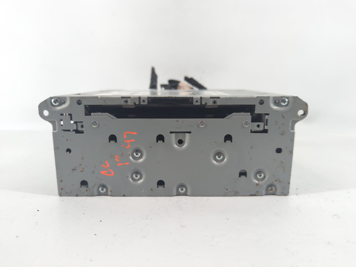 2016-2018 Infiniti Q50 Am Fm Cd Player Radio Receiver - Oemusedautoparts1.com