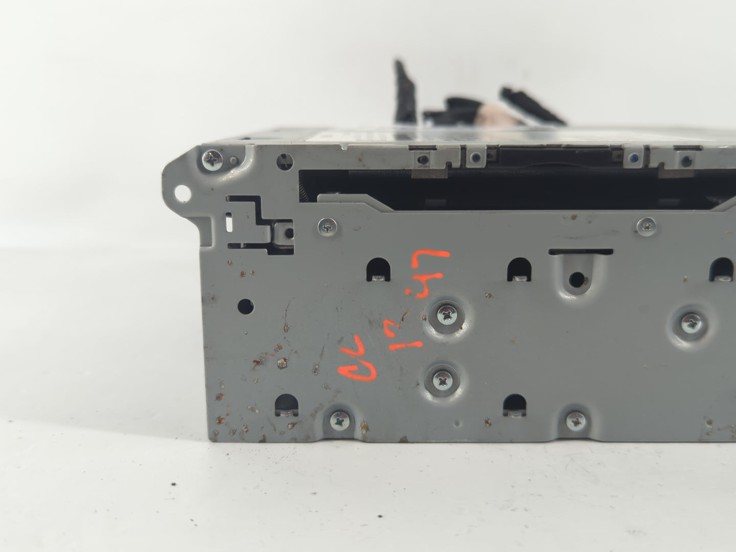 2016-2018 Infiniti Q50 Am Fm Cd Player Radio Receiver - Oemusedautoparts1.com