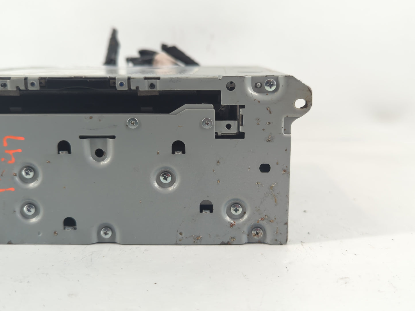 2016-2018 Infiniti Q50 Am Fm Cd Player Radio Receiver - Oemusedautoparts1.com