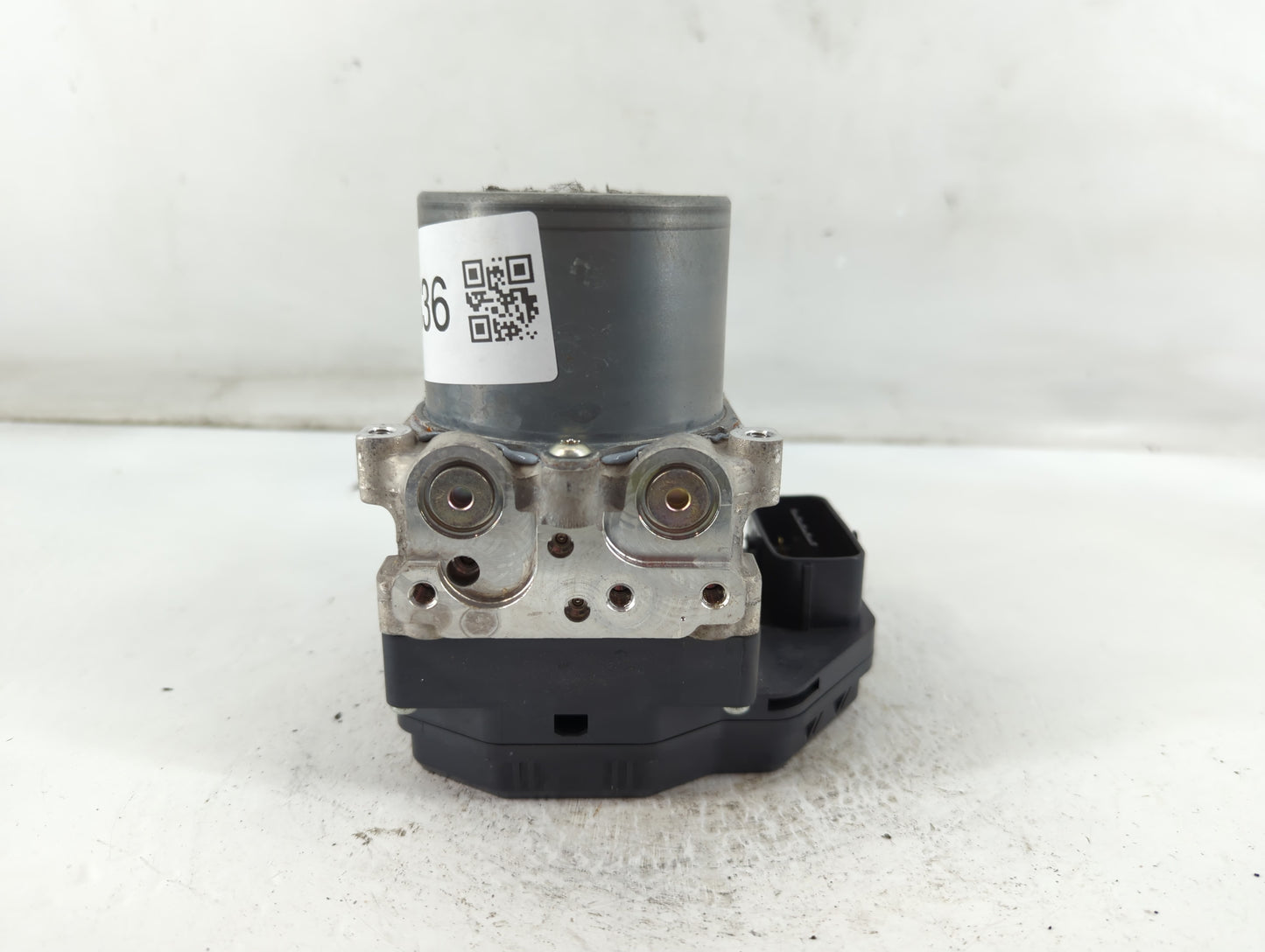 2016-2017 Infiniti Q50 ABS Pump Control Module Replacement P/N:47660 4GH0A Fits Fits 2016 2017 OEM Used Auto Parts - Oemused