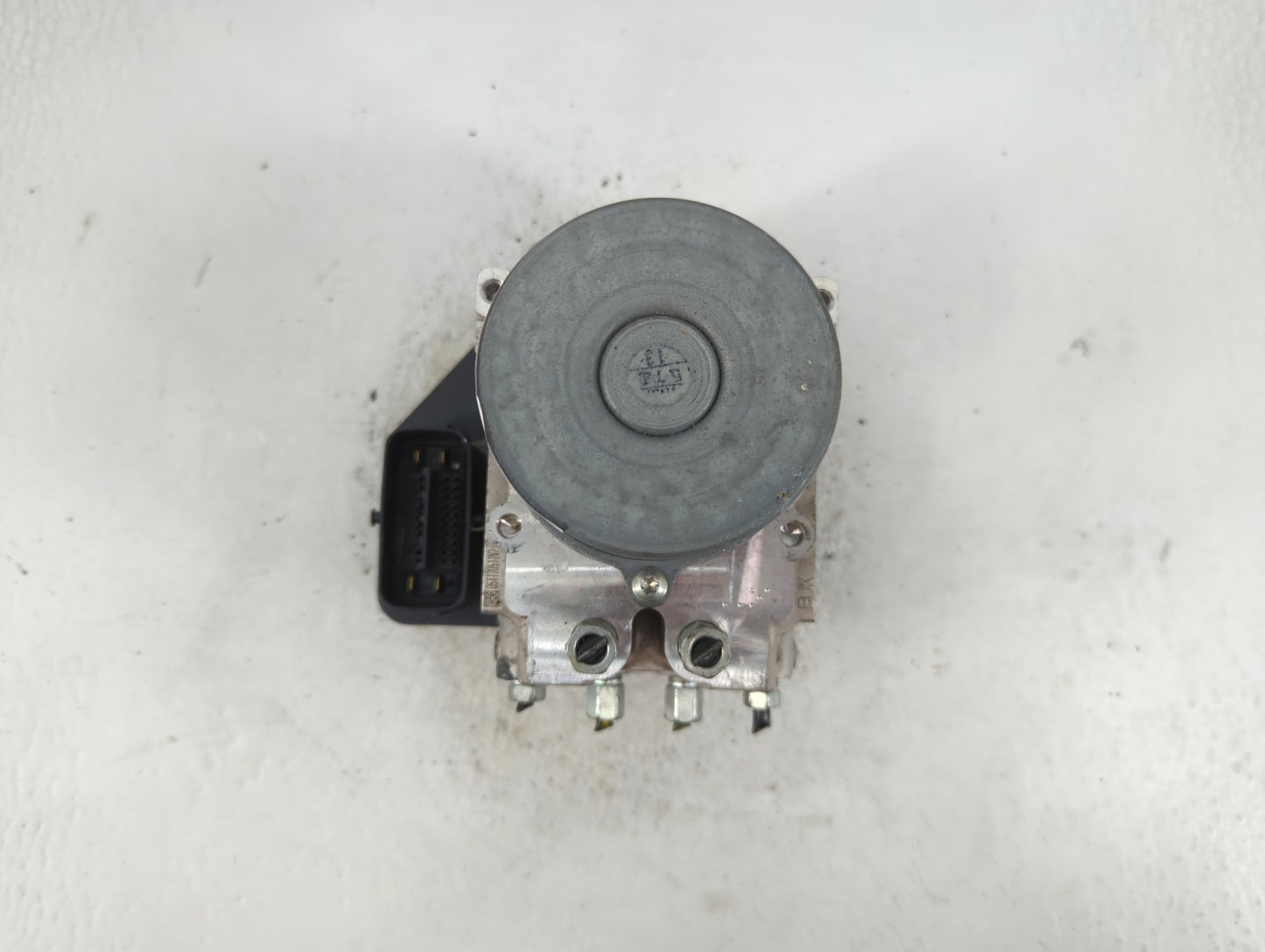 2016-2017 Infiniti Q50 ABS Pump Control Module Replacement P/N:47660 4GH1A Fits Fits 2016 2017 OEM Used Auto Parts - Oemused