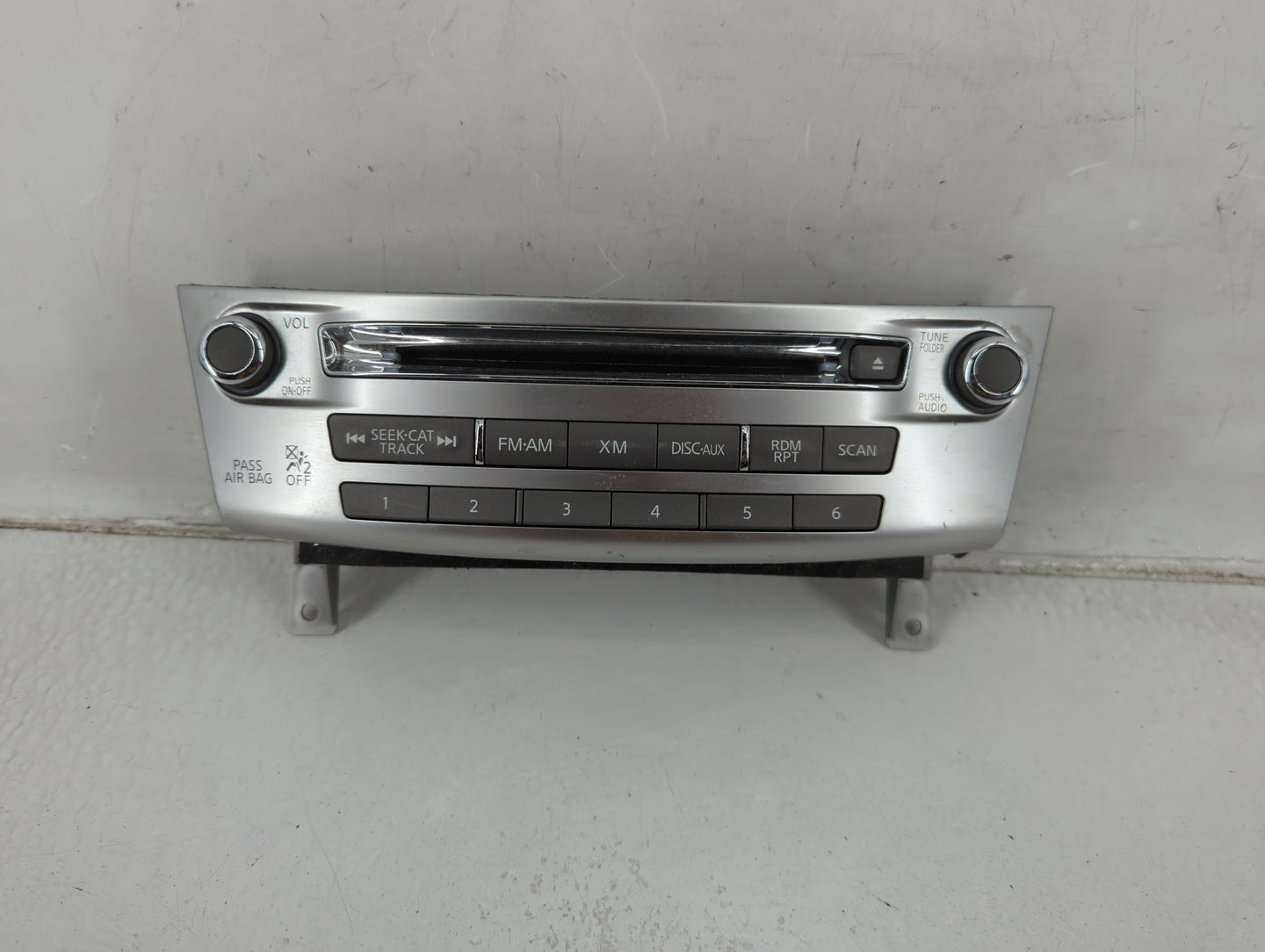 2014-2017 Infiniti Q70 Radio Control Panel - Oemusedautoparts1.com