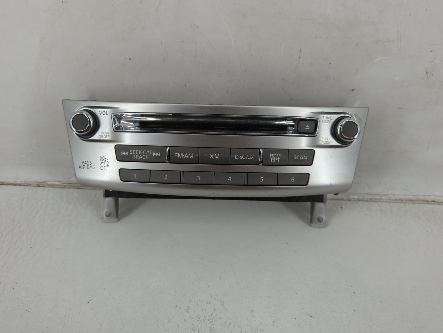 2014-2017 Infiniti Q70 Radio Control Panel - Oemusedautoparts1.com