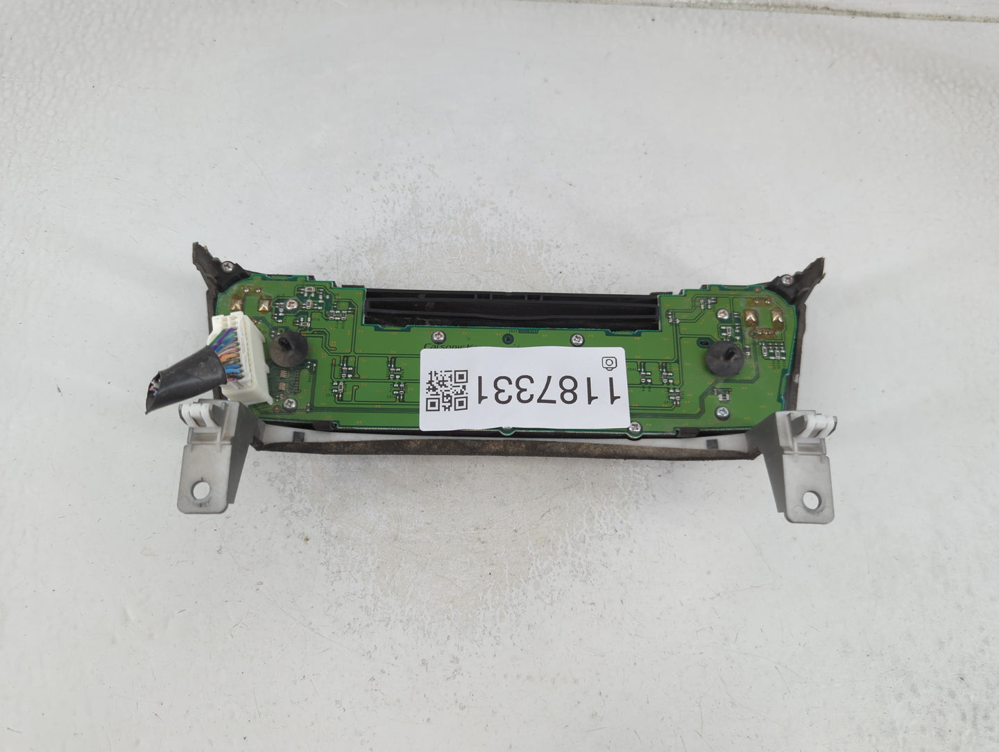 2014-2017 Infiniti Q70 Radio Control Panel - Oemusedautoparts1.com