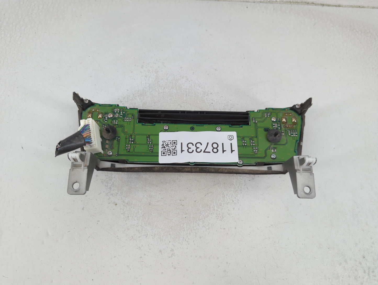 2014-2017 Infiniti Q70 Radio Control Panel - Oemusedautoparts1.com