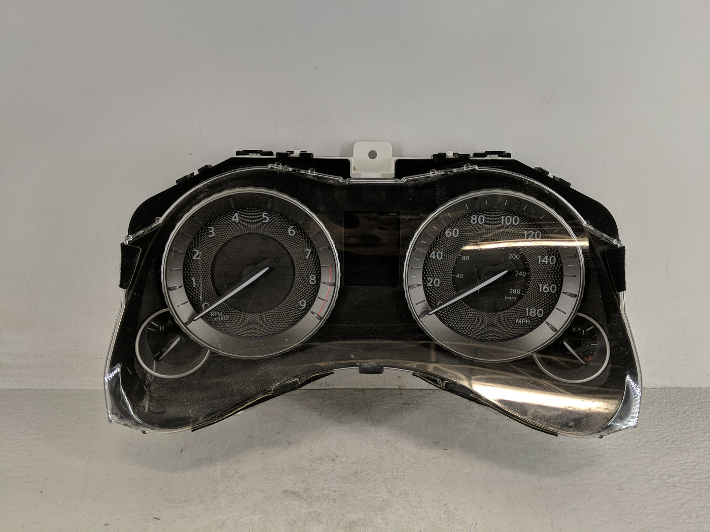 2016-2018 Infiniti Q70 Instrument Cluster Speedometer Gauges P/N:6AK0B/6SBI Fits Fits 2016 2017 2018 OEM Used Auto Parts - O